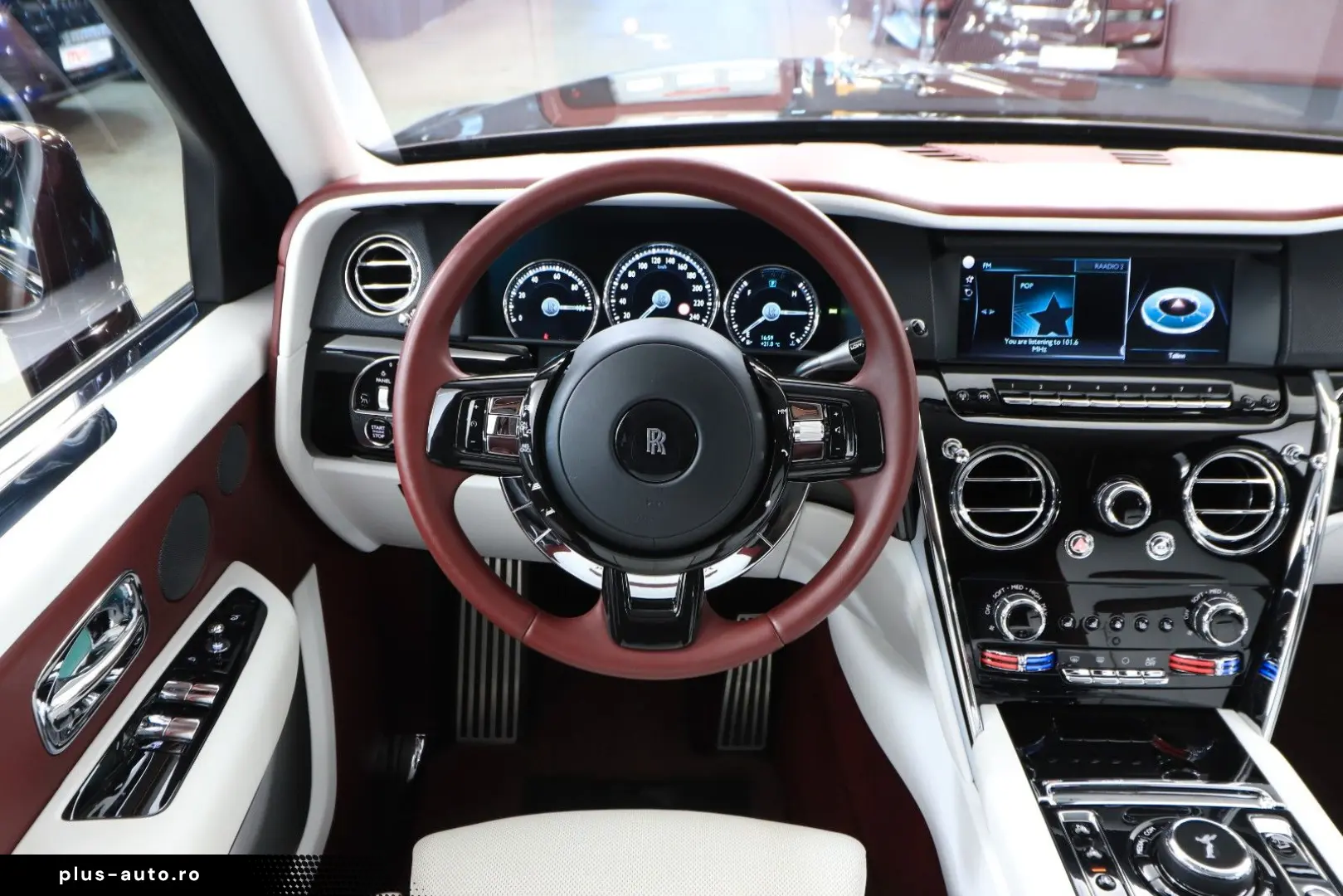 ROLLS ROYCE Cullinan - HUD TV 360 MASSAGE PANO NIGHT