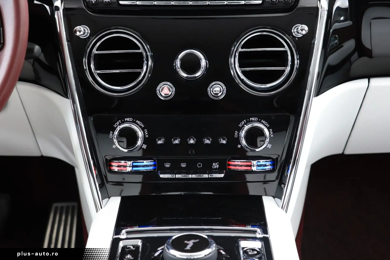ROLLS ROYCE Cullinan - HUD TV 360 MASSAGE PANO NIGHT