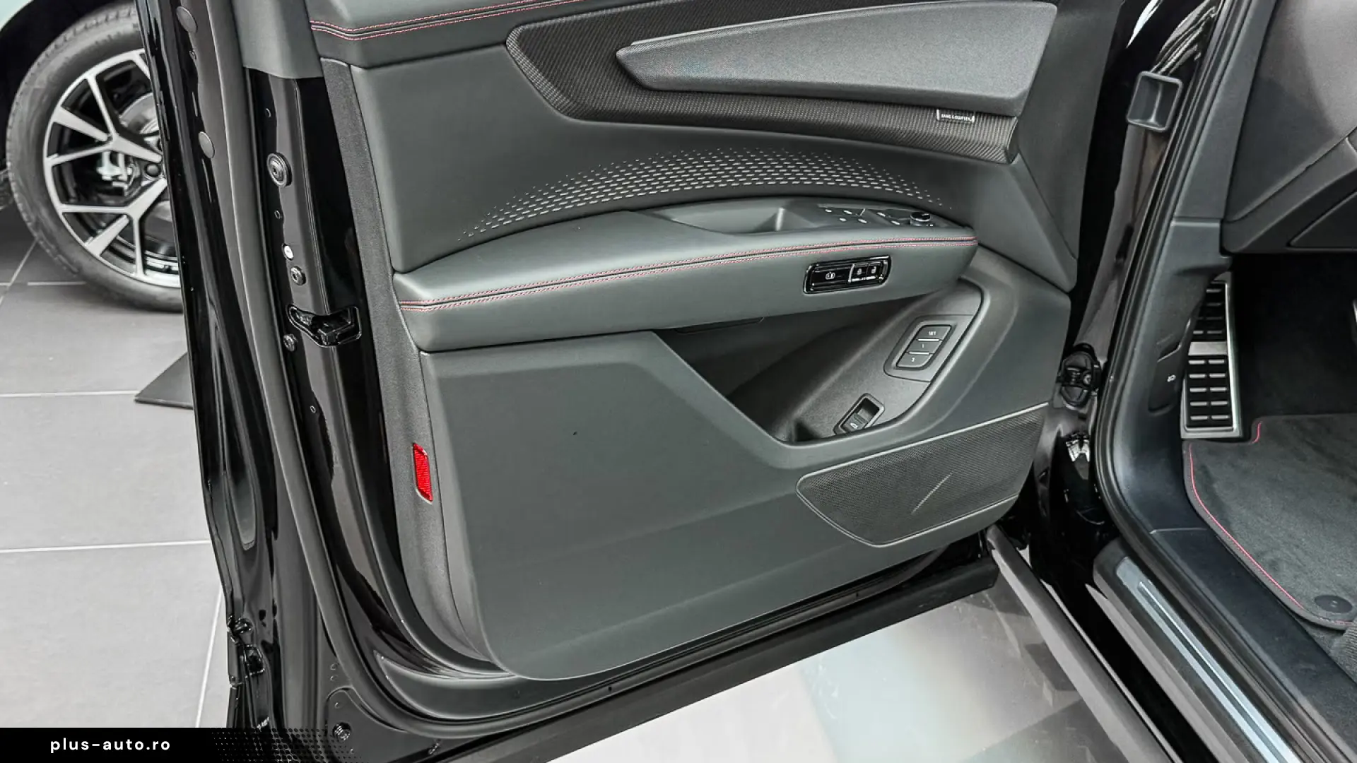 AUDI Q7 în leasing operațional MOOV