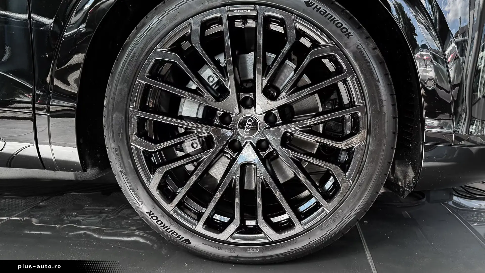 AUDI Q7 în leasing operațional MOOV