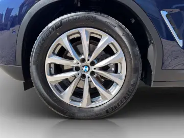 BMW X3 xDrive20i Navi AdapLED ACC HUD AHK Sitze el.
