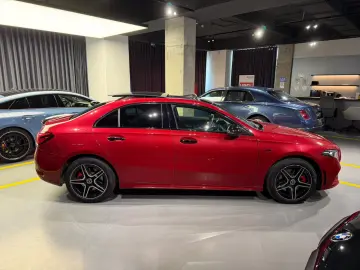 Mercedes-Benz A 250e AMG Pano Burm Camera
