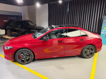 Mercedes-Benz A 250e AMG Pano Burm Camera