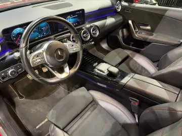 Mercedes-Benz A 250e AMG Pano Burm Camera