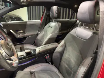 Mercedes-Benz A 250e AMG Pano Burm Camera