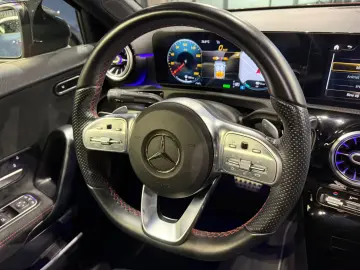 Mercedes-Benz A 250e AMG Pano Burm Camera