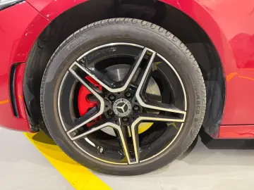 Mercedes-Benz A 250e AMG Pano Burm Camera