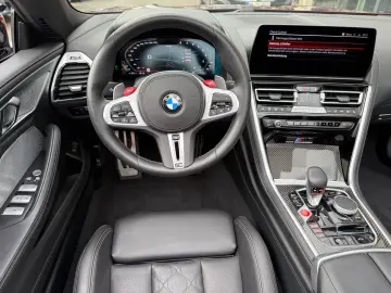 BMW M8 Cabrio M Competition   B&W MCarbonMotorabdeck