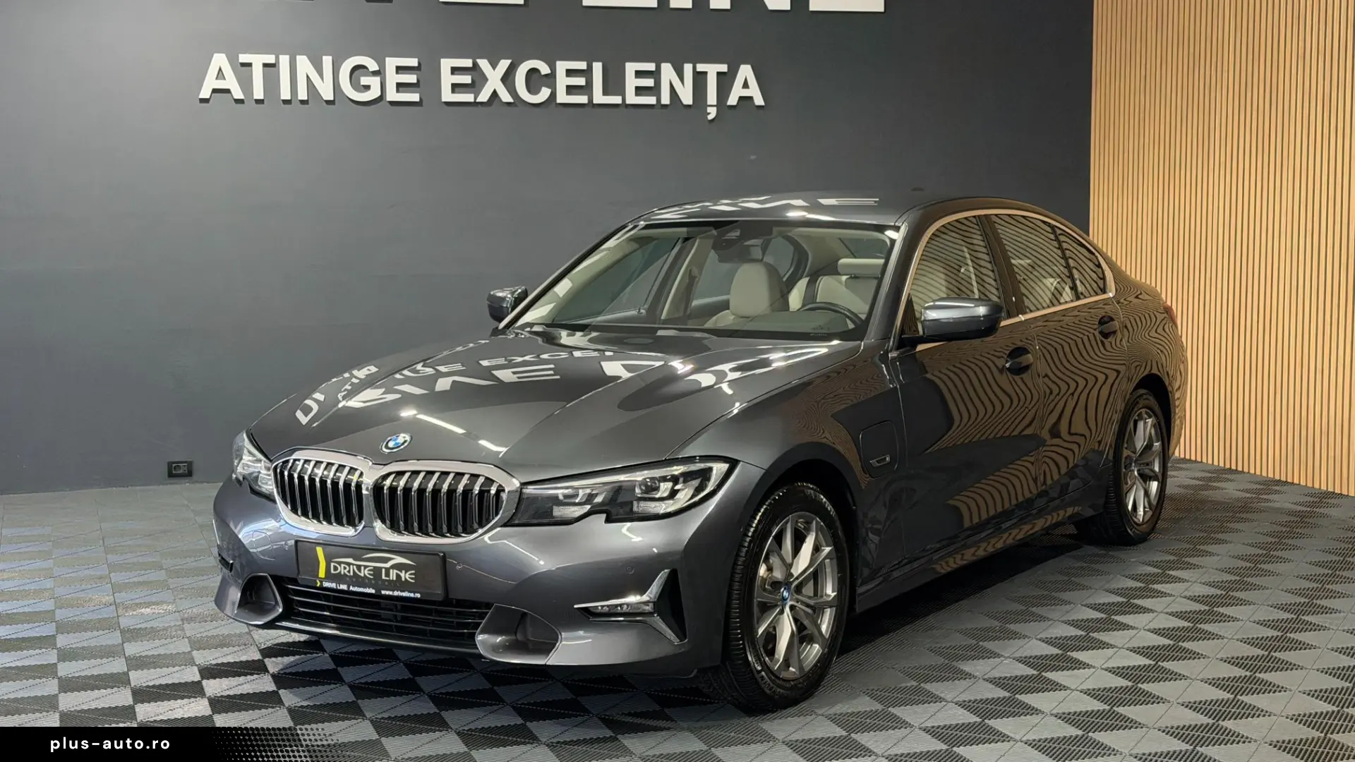 BMW 3er 330e Luxury