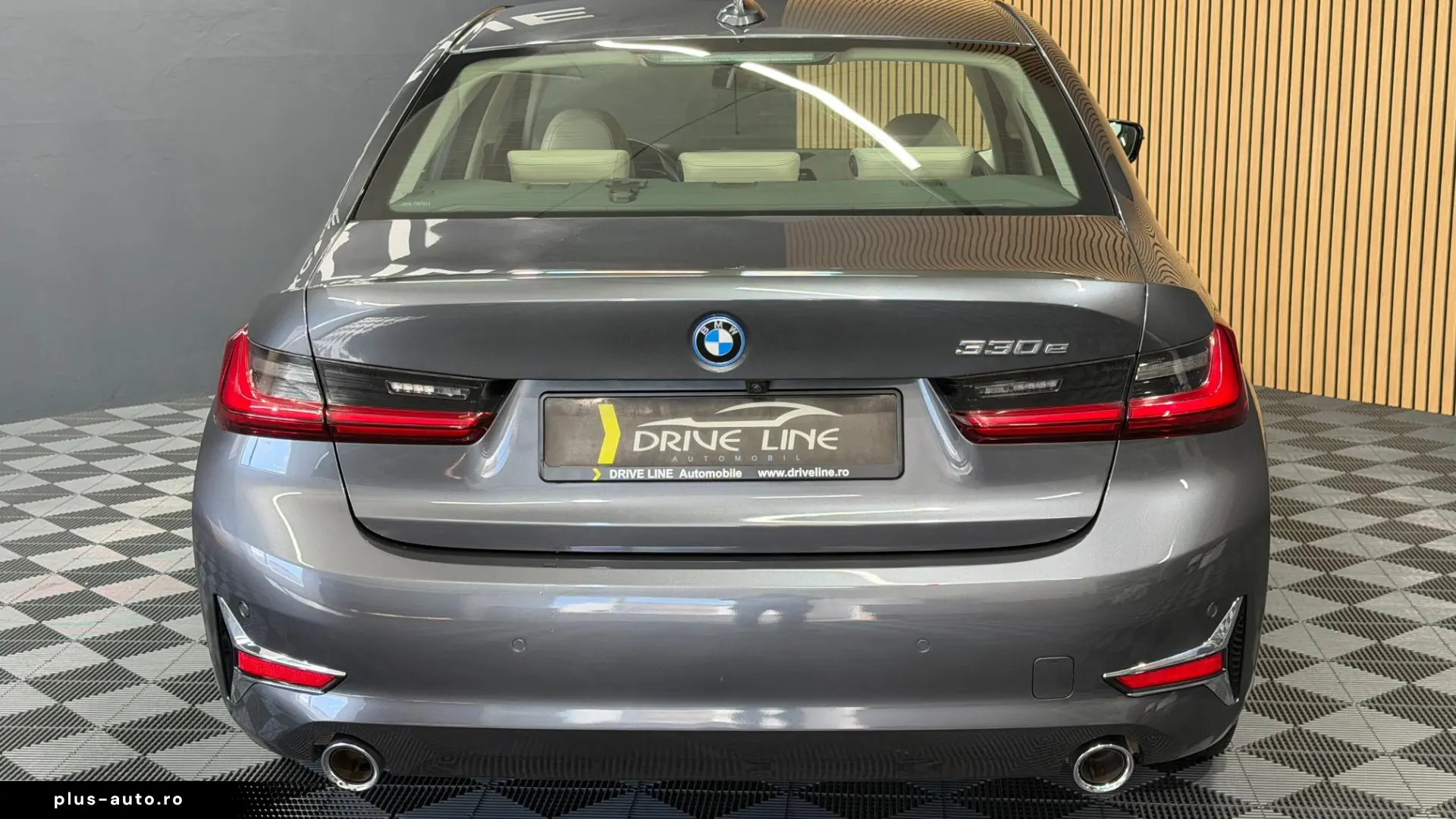 BMW 3er 330e Luxury