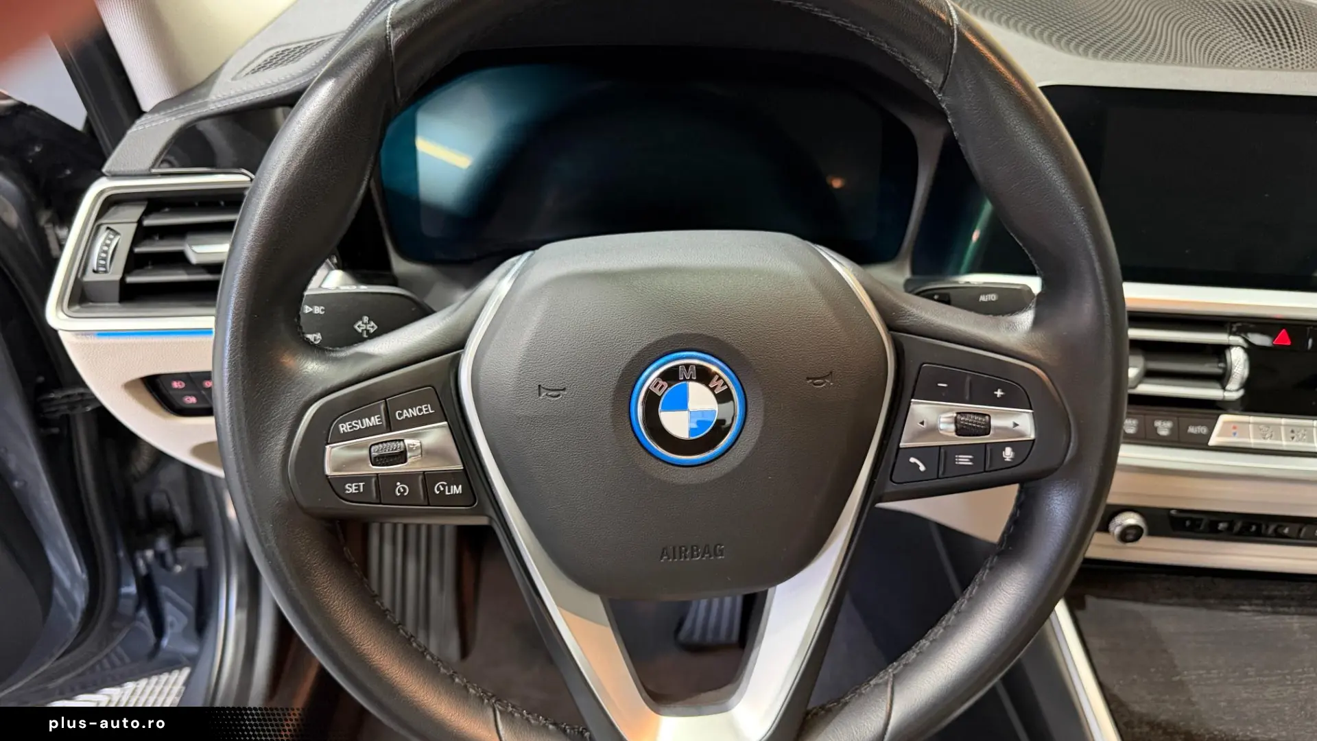 BMW 3er 330e Luxury