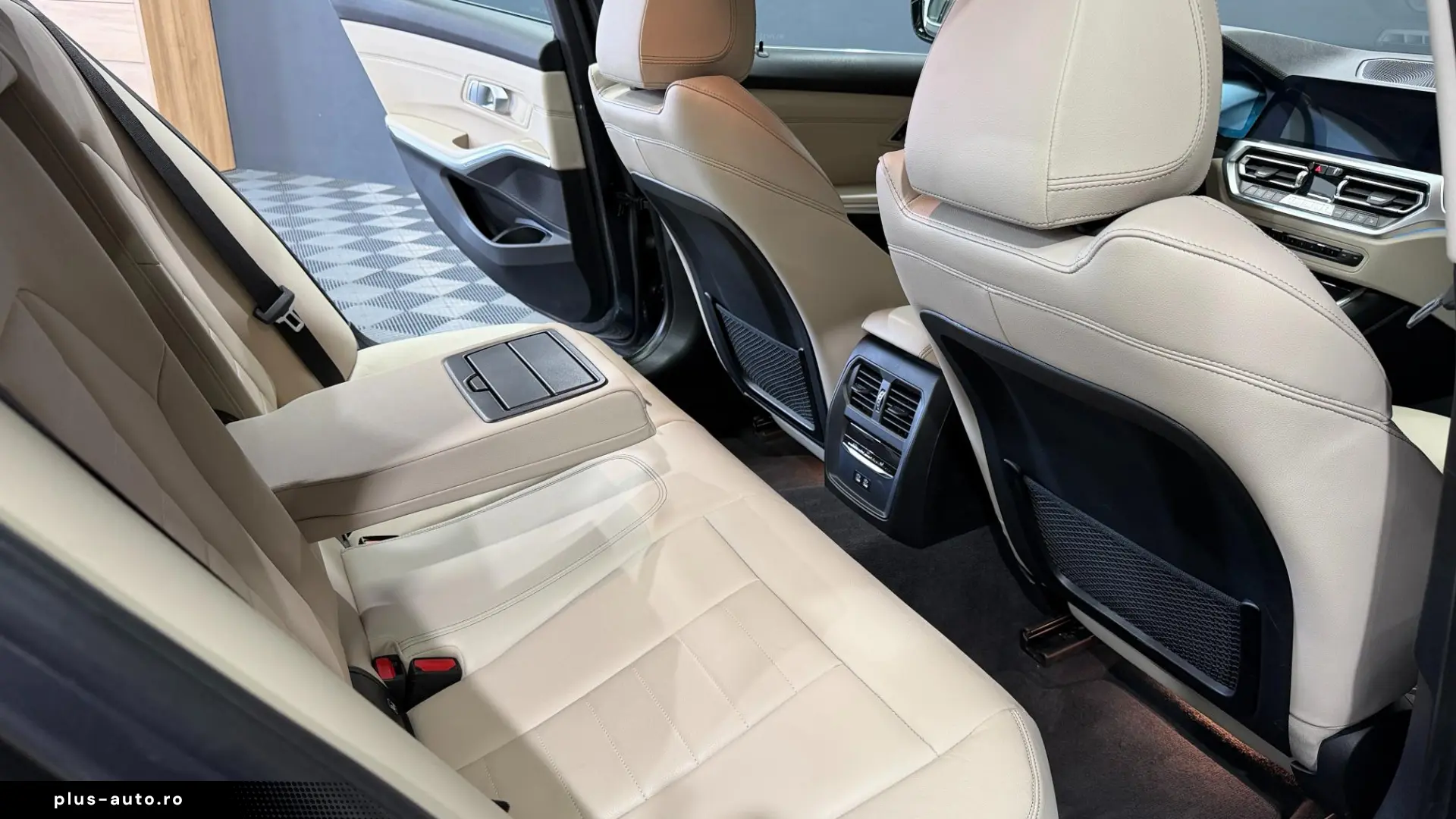 BMW 3er 330e Luxury