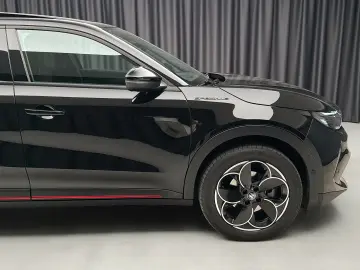 Alfa Romeo Junior Hybrid eDCT