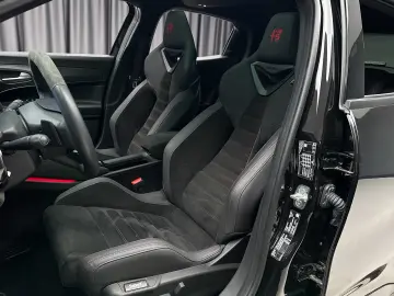 Alfa Romeo Junior Hybrid eDCT