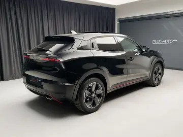 Alfa Romeo Junior Hybrid eDCT