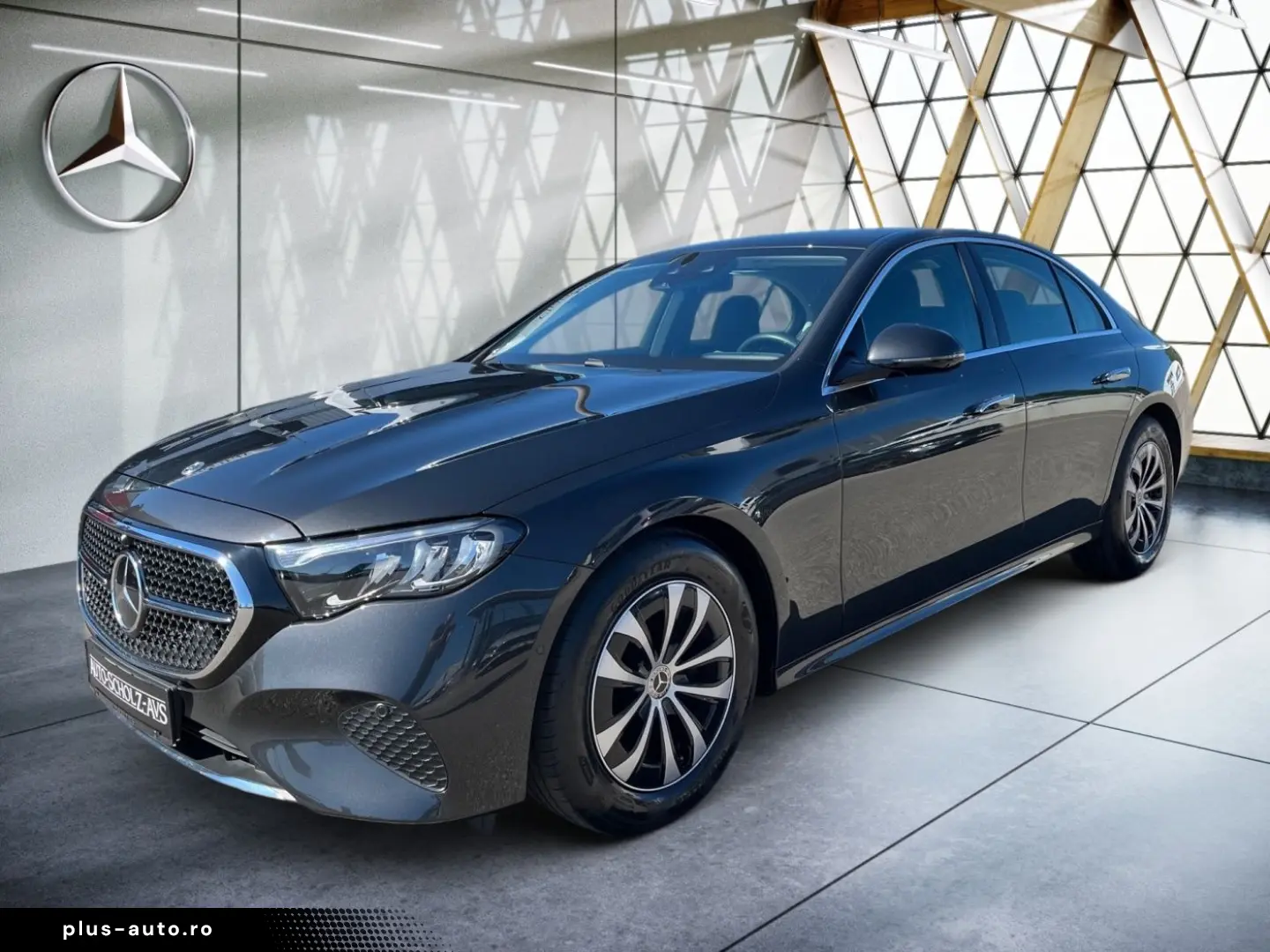 MERCEDES-BENZ Clasa E în leasing operațional MOOV