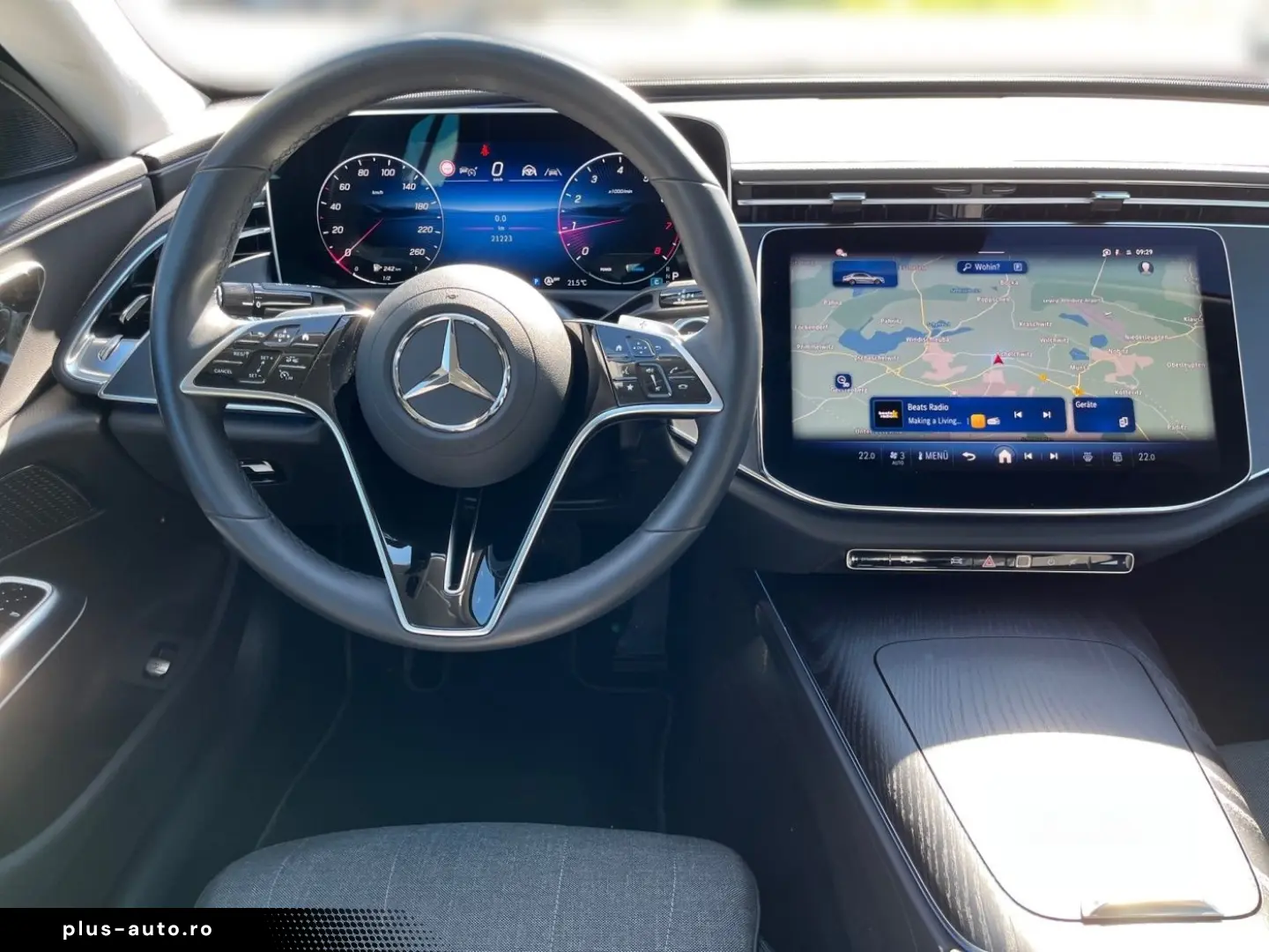 MERCEDES-BENZ Clasa E în leasing operațional MOOV