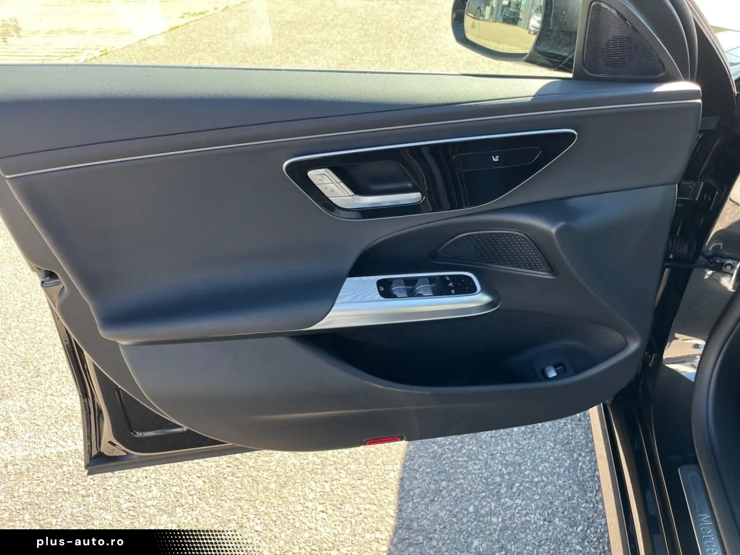 MERCEDES-BENZ Clasa E în leasing operațional MOOV