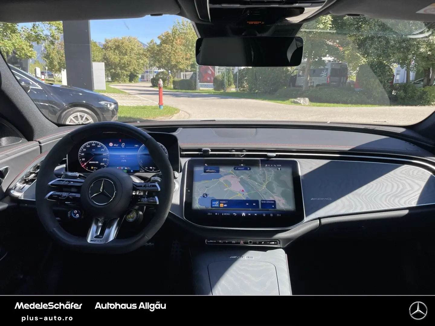 MERCEDES-BENZ E-Class 2025 — imagine 11