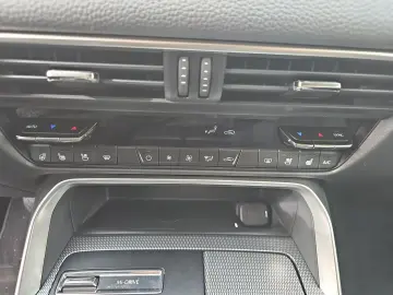 MAZDA CX-60 e-SKYACTIV PHEV HOMURA Dienstwagen 0 5%