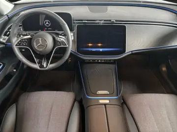 MERCEDES-BENZ E 220 d T Avantgarde Advanced LED Kamera AHK