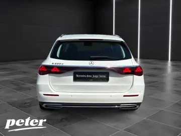 MERCEDES-BENZ E 220 d T Avantgarde Panorama-SD Distronic AHK