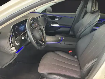 MERCEDES-BENZ E 220 d T Avantgarde Advanced LED Kamera AHK