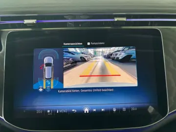 MERCEDES-BENZ E 220 d T Avantgarde Advanced LED Kamera AHK