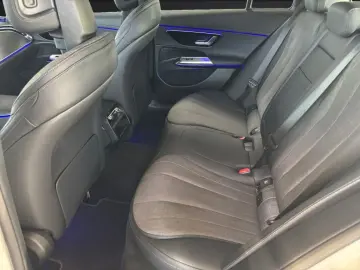 MERCEDES-BENZ E 220 d T Avantgarde Advanced LED Kamera AHK