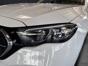 MERCEDES-BENZ E 220 d T Avantgarde Advanced LED Kamera AHK