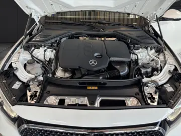 MERCEDES-BENZ E 220 d T Avantgarde Advanced LED Kamera AHK