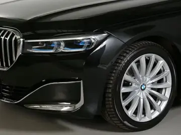 BMW 740 d xDr. Standh Massage ACC HuD