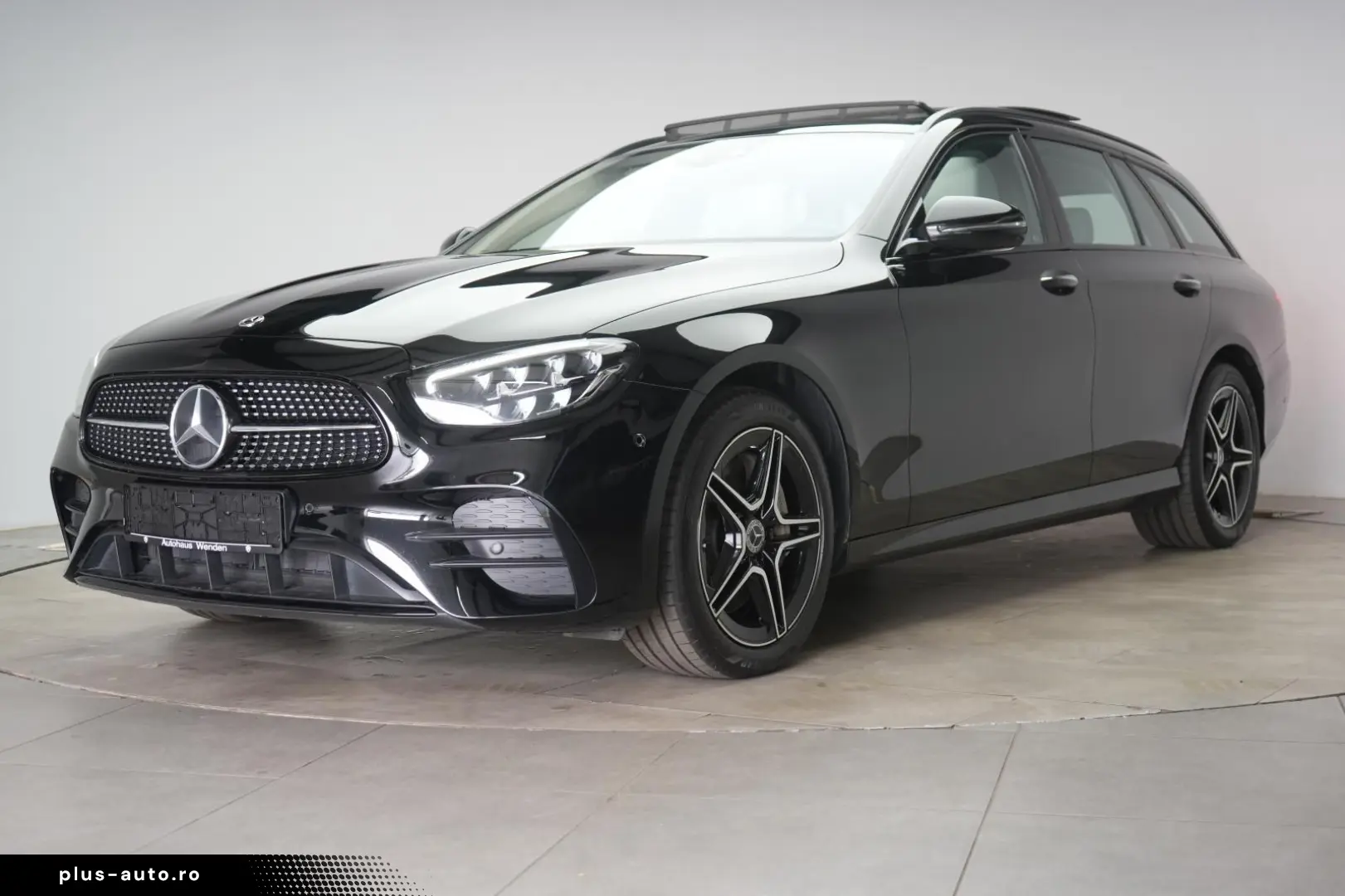 MERCEDES-BENZ E 300 e T 9G-Tronic AMG  Pano Burmester