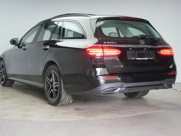 MERCEDES-BENZ E 300 e T 9G-Tronic AMG  Pano Burmester