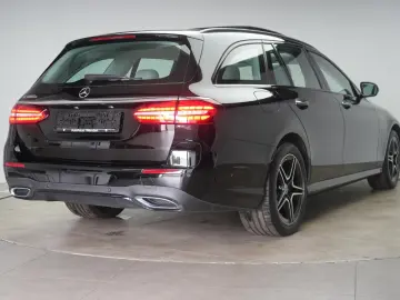 MERCEDES-BENZ E 300 e T 9G-Tronic AMG  Pano Burmester