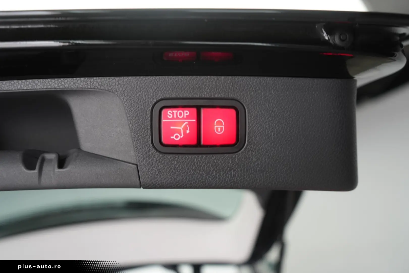 MERCEDES-BENZ E 300 e T 9G-Tronic AMG  Pano Burmester
