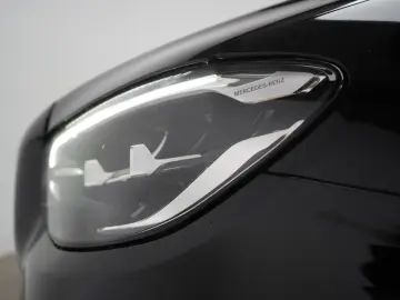 MERCEDES-BENZ E 300 e T 9G-Tronic AMG  Pano Burmester