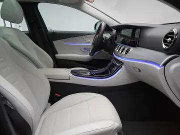MERCEDES-BENZ E 300 e T 9G-Tronic AMG  Pano Burmester