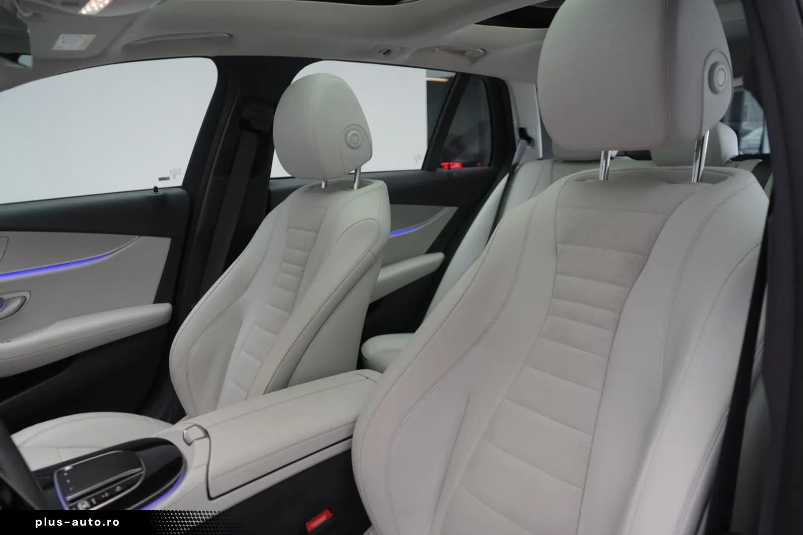 MERCEDES-BENZ E 300 e T 9G-Tronic AMG  Pano Burmester