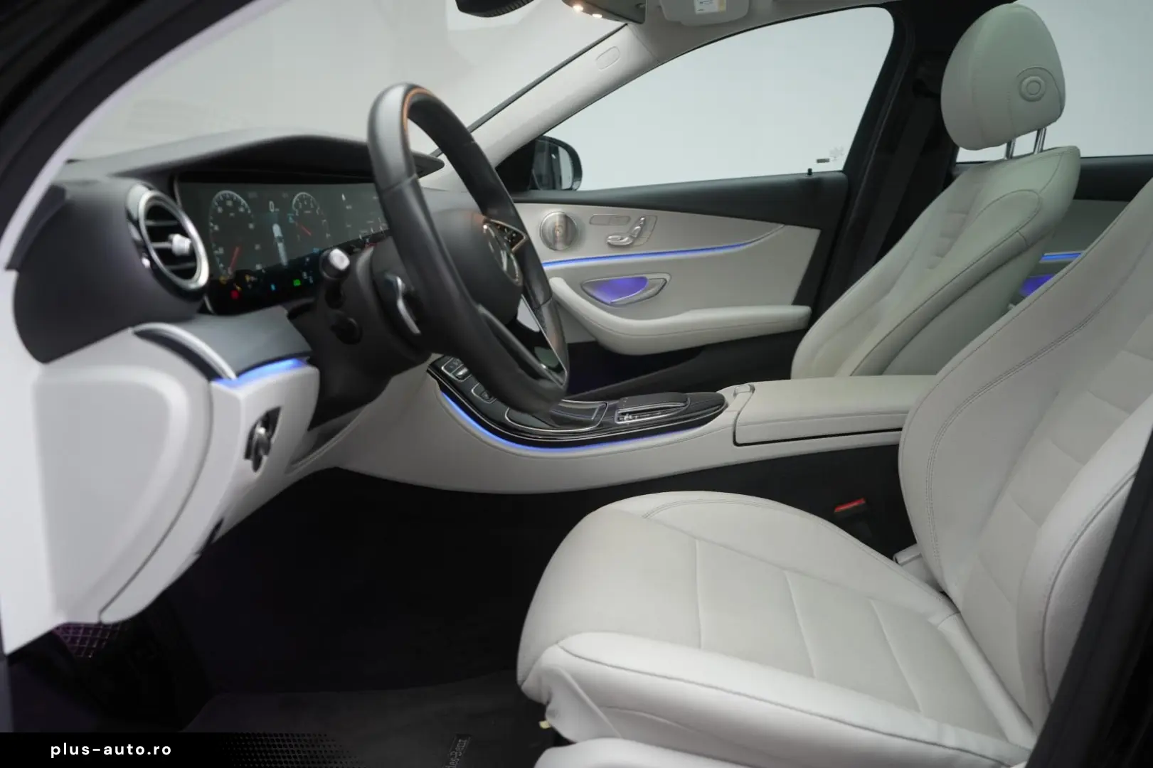 MERCEDES-BENZ E 300 e T 9G-Tronic AMG  Pano Burmester