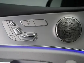 MERCEDES-BENZ E 300 e T 9G-Tronic AMG  Pano Burmester