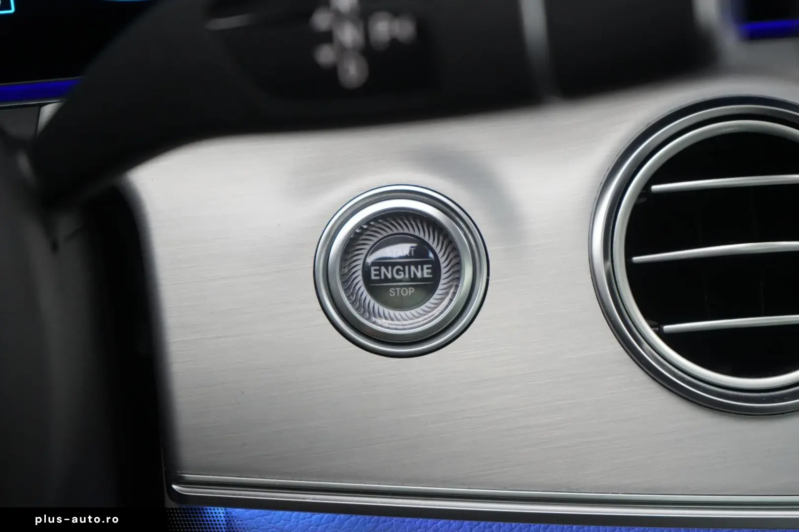 MERCEDES-BENZ E 300 e T 9G-Tronic AMG  Pano Burmester