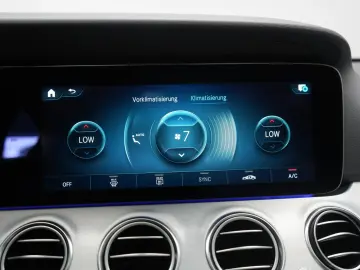 MERCEDES-BENZ E 300 e T 9G-Tronic AMG  Pano Burmester