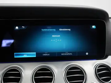 MERCEDES-BENZ E 300 e T 9G-Tronic AMG  Pano Burmester
