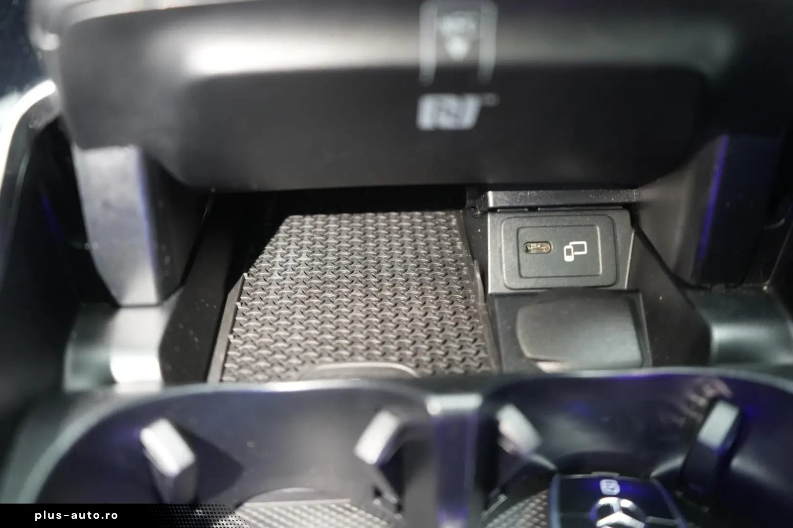MERCEDES-BENZ E 300 e T 9G-Tronic AMG  Pano Burmester