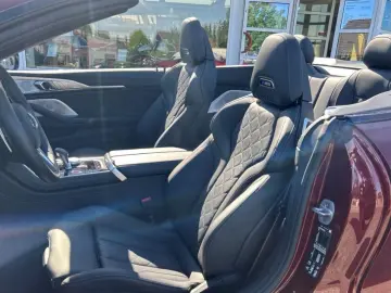 BMW M8 Competition Cabrio xDrive Laser TV Neck Heat