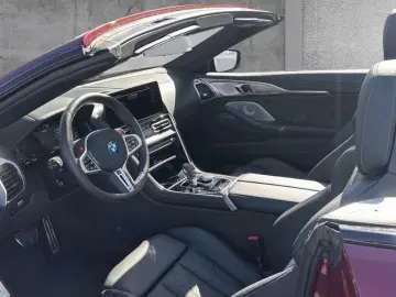 BMW M8 Competition Cabrio xDrive Laser TV Neck Heat
