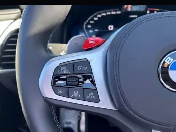 BMW M8 Competition Cabrio xDrive Laser TV Neck Heat