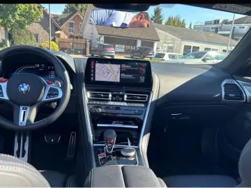 BMW M8 Competition Cabrio xDrive Laser TV Neck Heat
