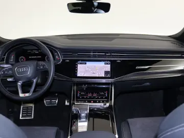 Audi Q8 50 TDI quattro competition plus